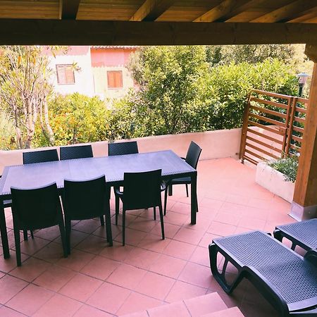 Bellissimo Appartamento Con Veranda Privata Al Centro Di Porto Rotondo Exterior foto