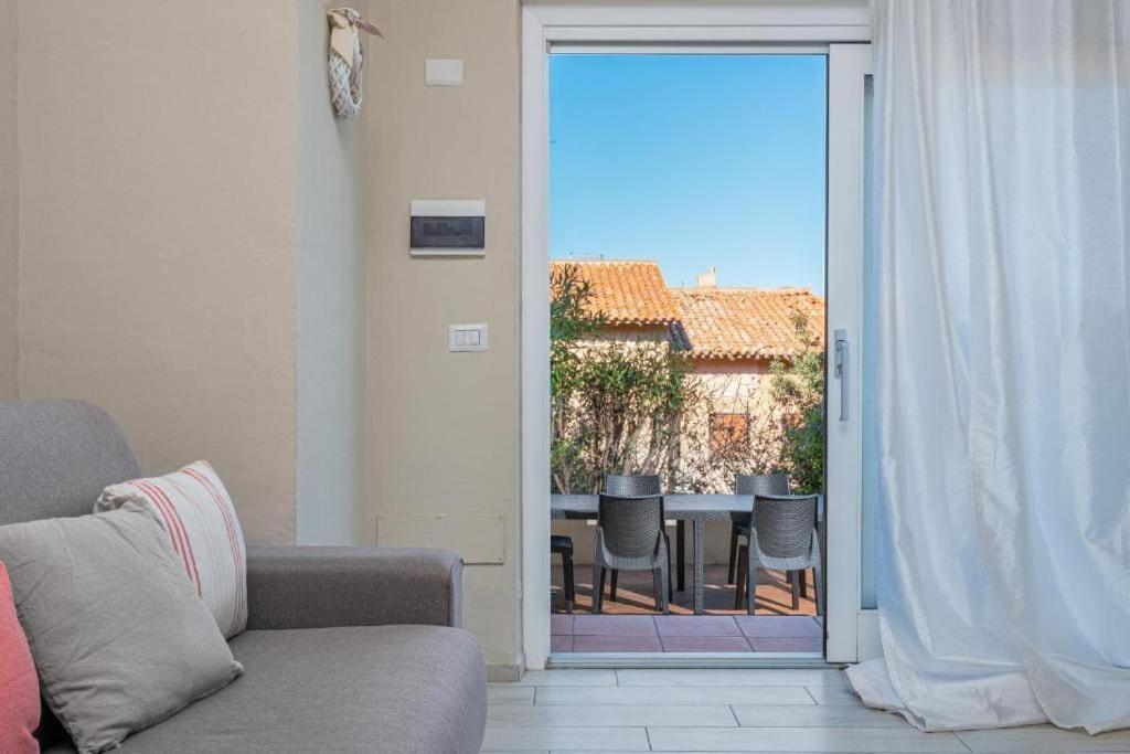 Bellissimo Appartamento Con Veranda Privata Al Centro Di Porto Rotondo Exterior foto